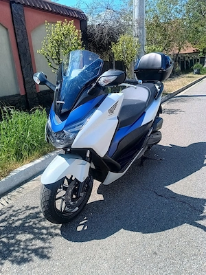 Maxiscuter Honda Forza 125