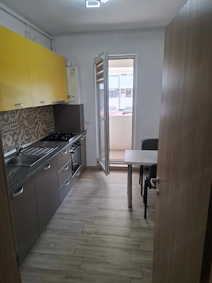 2 camere de inchiriat cu parcare mobilat utilat centrala proprie - imagine 5