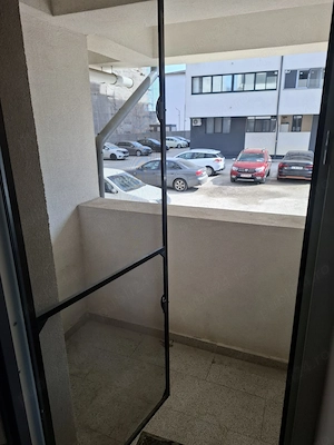 2 camere de inchiriat cu parcare mobilat utilat centrala proprie - imagine 9