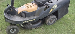 vănd tractoras gazon