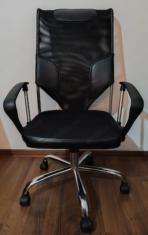 Scaun de birou ergonomic, mesh, înălțime reglabilă, mecanism tilt