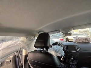 Vand autoturism avariat Jeep Comapss - imagine 10