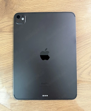 Vând IPad 11 PRO 2024, wi-fi baterie 100% 