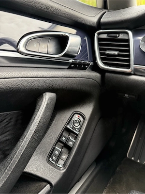 Vand Porsche Panamera - imagine 7