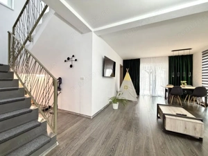 Duplex despartit prin garaj, 5 camere, 137 mp utili - Dumbravita - imagine 6