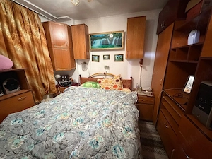 vind apartament trei camere semidecoandat  - imagine 3