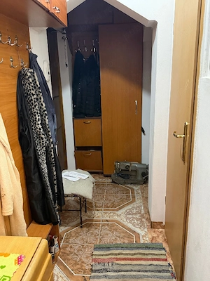 vind apartament trei camere semidecoandat  - imagine 4