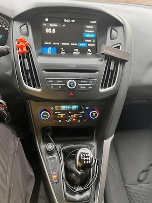 Ford Focus MK3.5 Trend 1.0 benzina 125cp - imagine 6