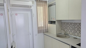 Vand garsoniera in Deva,langa Primarie, et 3,mobilata si utilata integral,ideala pentru afacere  - imagine 8