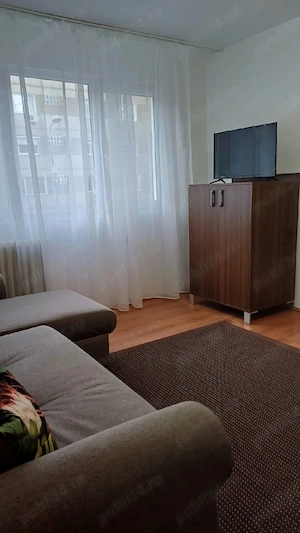 Apartament cu 2 camere în zona Circumvalatiunii-Dacia etaj 1 boxa C.F. - imagine 3