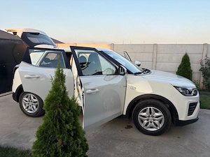 KGM-Ssangyong Tivoli 1.5 TGDi,163cp Grand White, in garantie 32.000km - imagine 2