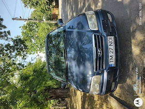 Hyundai Trajet 2007 benzină și gaz  - imagine 3