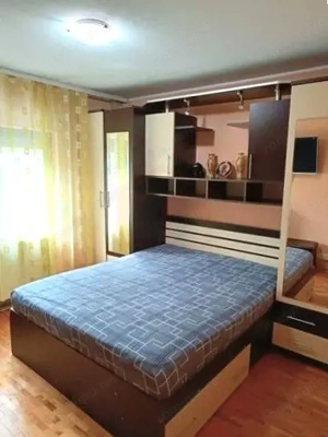 Apartament spațios, 2 camere decomandate, etaj 1, zona Piața Centrală - imagine 3