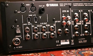 Mixer Yamaha N12