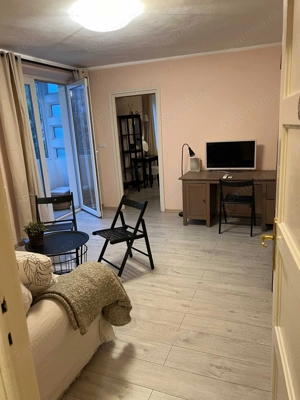 Apartament superb 2 camere, de închiriat, Piața Romană, balcon, vedere spre parc - imagine 3