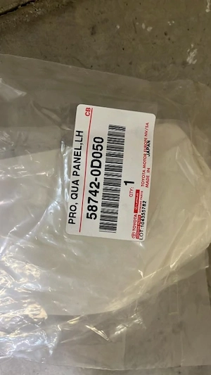 Folie protectie pasaj aripa stanga spate toyota yaris