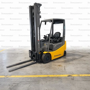 Electrostivuitor Jungheinrich EFG 215, capacitate 1500 kg
