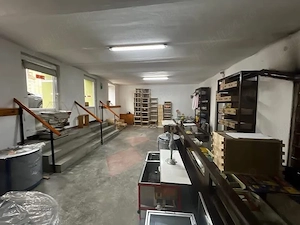 vand spatiu comercial pe varful cu dor  - imagine 4