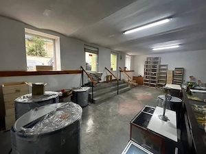 vand spatiu comercial pe varful cu dor  - imagine 2