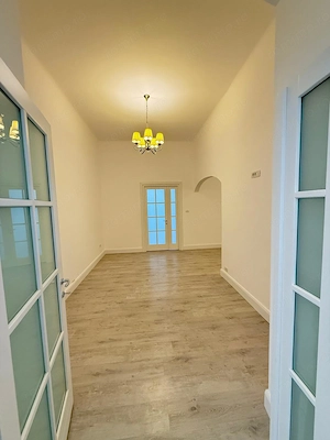 MT250 Spatiu de inchiriat-BIROURI-3 incaperi, ULTRACENTRAL-Piata Sf.Gheorghe - imagine 5