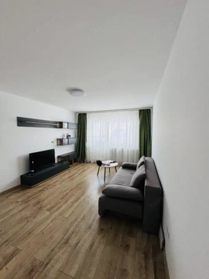 Închiriez apartament 2 camere.