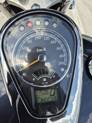 Suzuki VL 800