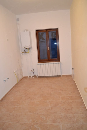 Închiriem birouri în centrul Timisoarei 42mp-360  , 67mp-550  , 75 mp-600   - imagine 2