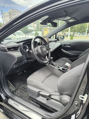 Toyota Corolla 1.8 hibrid 2021 - imagine 5