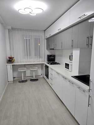 Vand apartament 4 camere