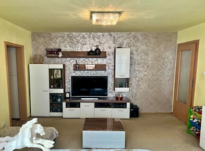 Proprietar vand apartament cu 3 camere cu centrala+ baxa, in zona Girocului langa Spitalul Judetean