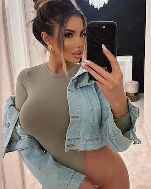  OMV Pipera !Vip LUXURY ESCORT.Pentru prima data la voi.Total,Deplasări  Caut colega