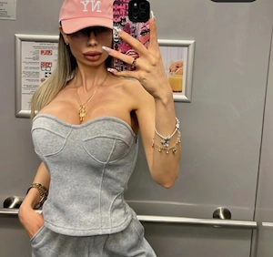 Shemalle Anna I speak English and German  - imagine 2