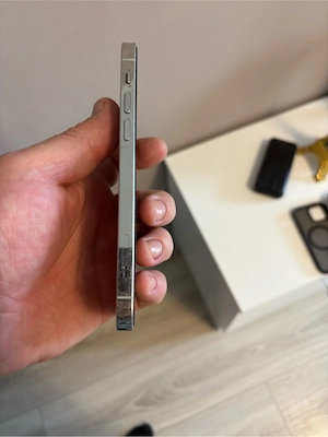 Iphone 12 pro  alb