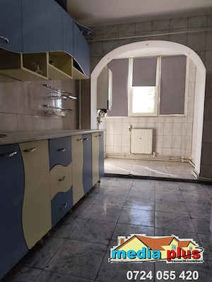 Apartament 3 camere decomandat de vânzare   Micro 16