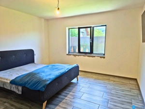 CASA PE PARTER IN BUJORENI - LINISTE, CURTE SI VEDERE SPRE VF. COZIA - imagine 10