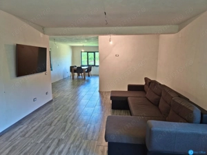 CASA PE PARTER IN BUJORENI - LINISTE, CURTE SI VEDERE SPRE VF. COZIA - imagine 8