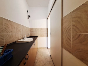 Langa Punctele Cardinale. Ideal pentru birou.  - imagine 10