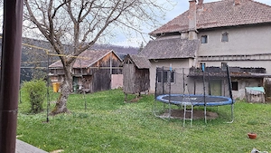 vand apartament in casa si cu teren - imagine 4