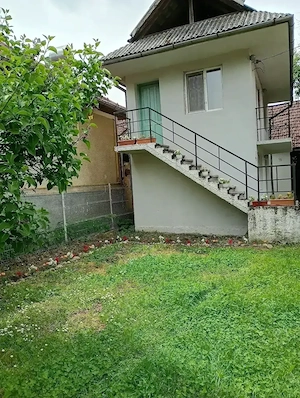 Vând casă in Comuna Ulmeni sat Chelinta