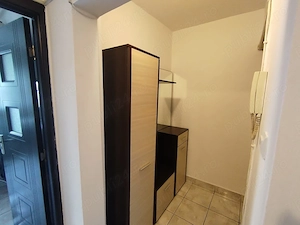 Închiriez apartament  - imagine 9