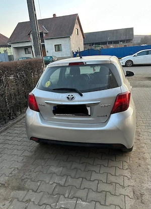 De vânzare Toyota Yaris 2016, hibrid (benzina + electrică), cutie automată  - imagine 3