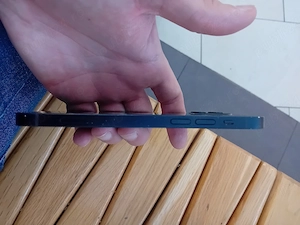 Vand iphone 11 pentru piese