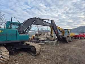 Excavator Volvo EC210  - imagine 3