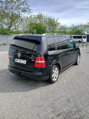 VW Touran 1.9 TDI an 2004, 7 LOCURI !  - imagine 2