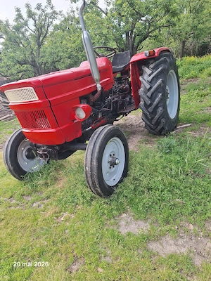 Tractor Universal 445, cutie de viteze cu 2 manete, servo direcție pe Danfus - imagine 2