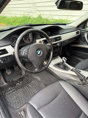 Bmw E90 318d - imagine 5