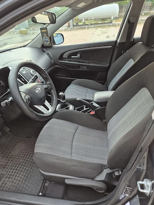 Kia Ceed 2011 Facelift Benzina 1.4 Mpi, 90 CP, EURO 5 - imagine 8