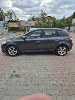 Kia Ceed 2011 Facelift Benzina 1.4 Mpi, 90 CP, EURO 5 - imagine 10