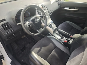 Toyota Auris 1.8 hybrid  - imagine 8
