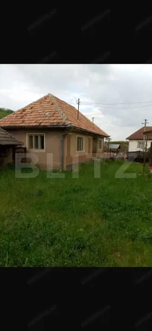 Casă cu 3 camere și un teren de 3000 mp - imagine 8